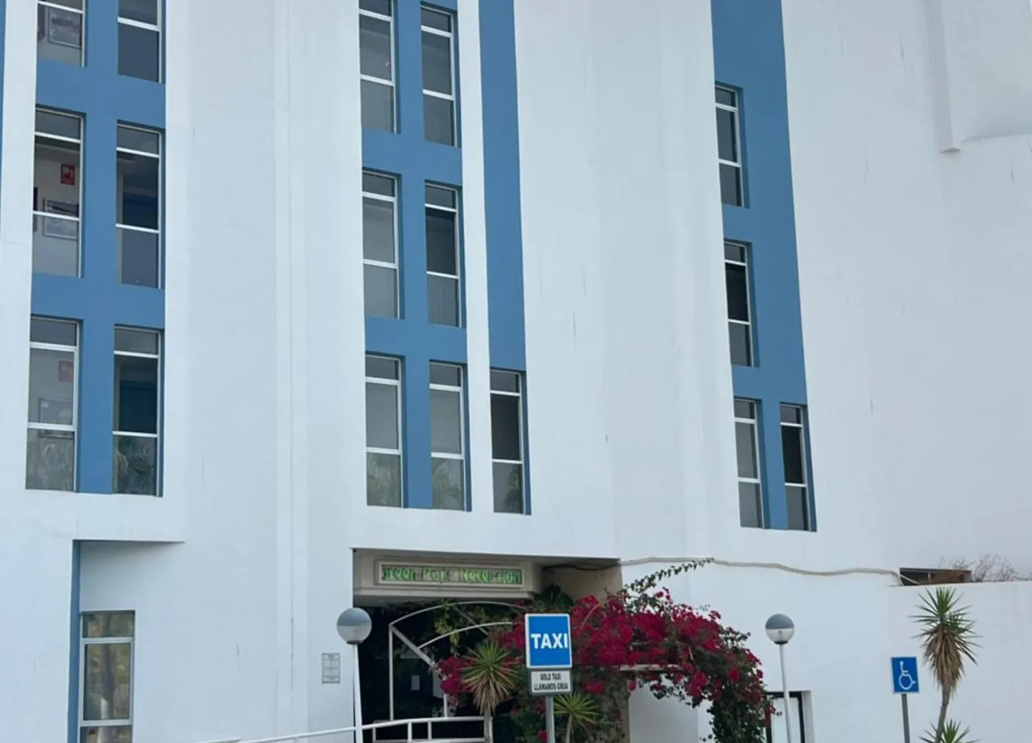Aparthotel Air Conditioning, Private Parking And Fully Equipped Kitchen In Hotel Room In Golf Del Sur, Tenerife San Miguel de Abona