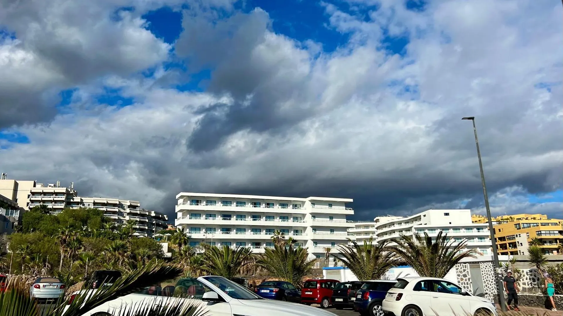 Air Conditioning, Private Parking And Fully Equipped Kitchen In Hotel Room In Golf Del Sur, Tenerife San Miguel de Abona