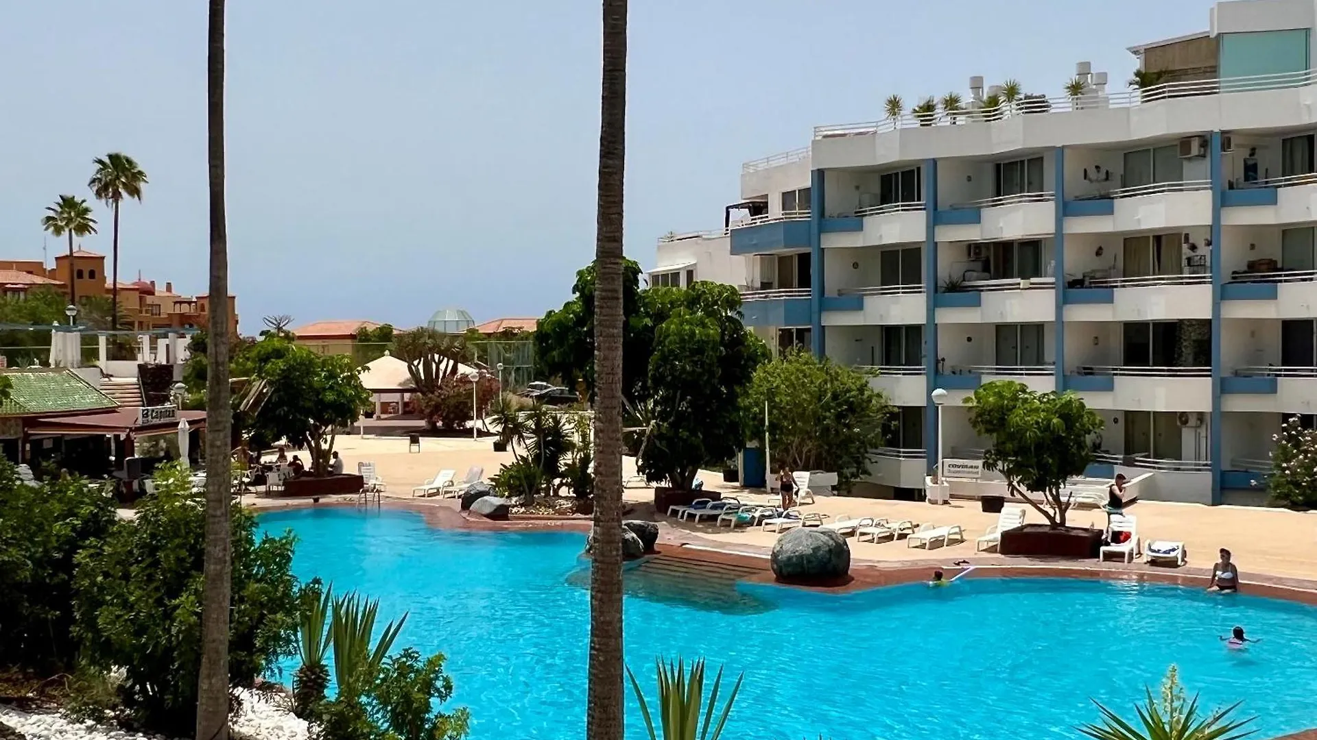 Air Conditioning, Private Parking And Fully Equipped Kitchen In Hotel Room In Golf Del Sur, Tenerife San Miguel de Abona